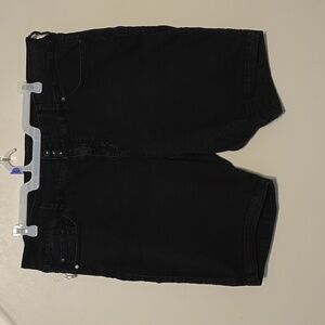 Bermuda Jegging Shorts